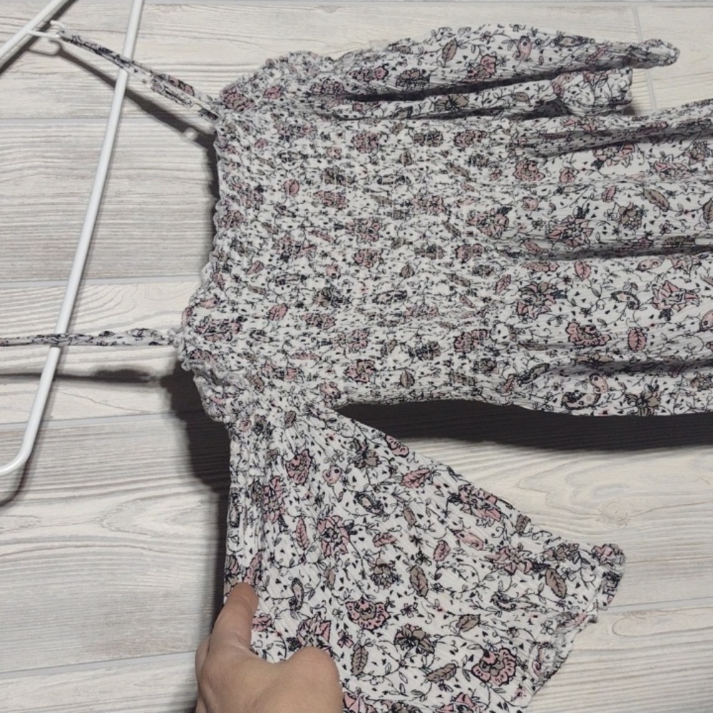 Floral & Paisley Cold Shoulder Top - Picture 2 of 14